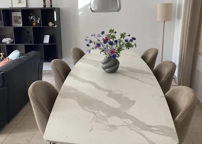 Detached Family In Les Cammazes